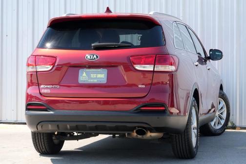 2018 Kia Sorento LX