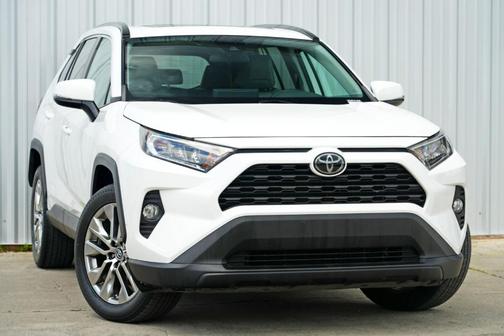 2019 Toyota RAV4 XLE Premium