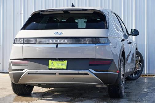 2022 Hyundai IONIQ 5 SEL