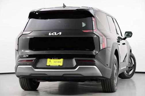 2024 Kia EV9 Light Long Range