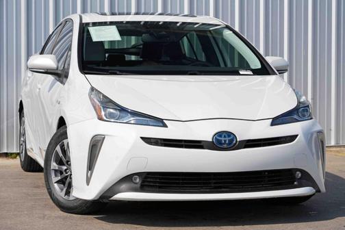2022 Toyota Prius XLE