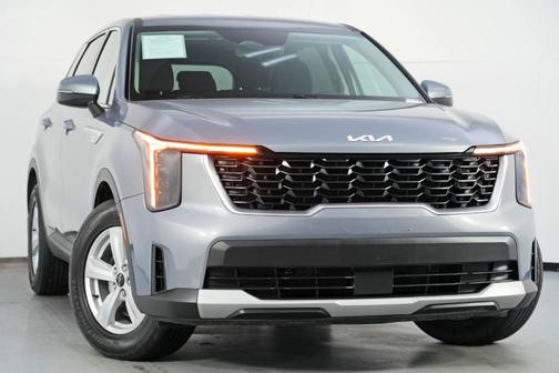 2024 Kia Sorento LX