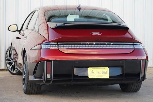 2024 Hyundai IONIQ 6 SEL