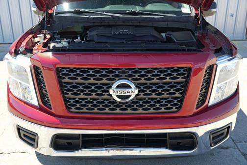 2019 Nissan Titan SV