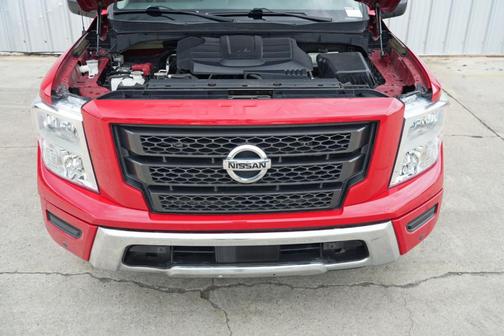2021 Nissan Titan SV