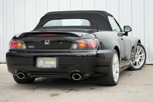 2005 Honda S2000 Base (M6)