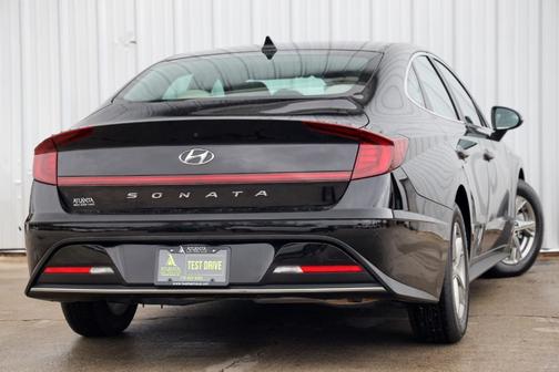 2023 Hyundai SONATA SE