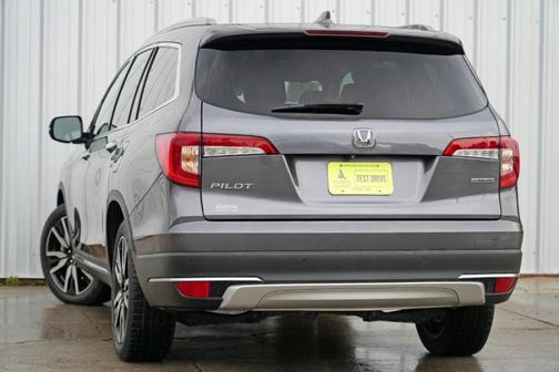2021 Honda Pilot Touring 8-Passenger