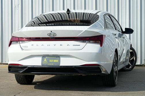 2021 Hyundai ELANTRA Limited
