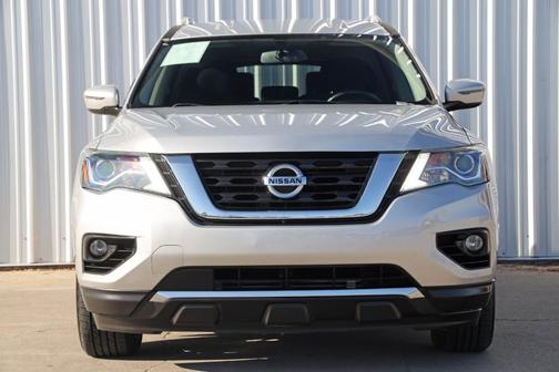 2020 Nissan Pathfinder SV