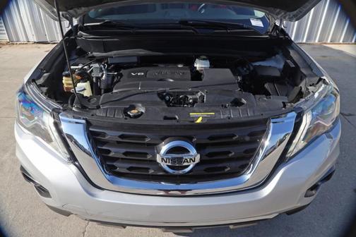 2020 Nissan Pathfinder SV