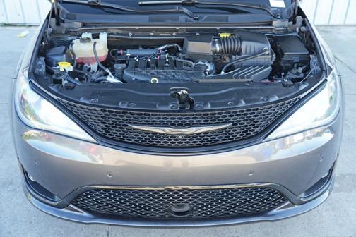 2019 Chrysler Pacifica Touring-L Plus
