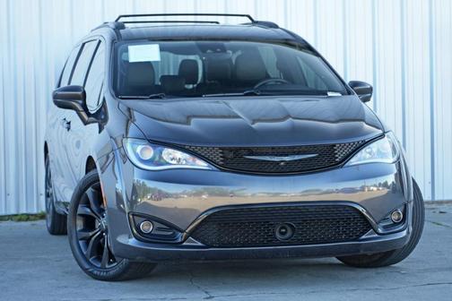 2019 Chrysler Pacifica Touring-L Plus