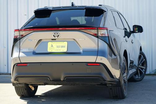 2023 Toyota bZ4X Limited