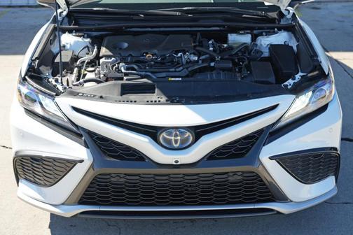 2023 Toyota Camry Hybrid XSE