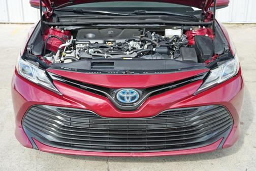 2020 Toyota Camry Hybrid LE