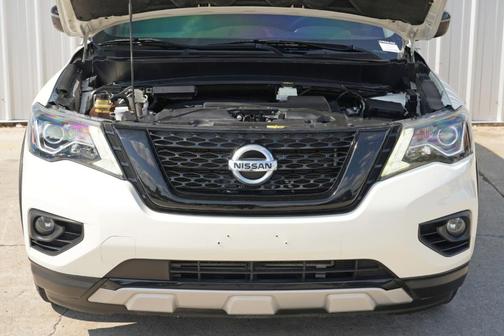 2020 Nissan Pathfinder SV