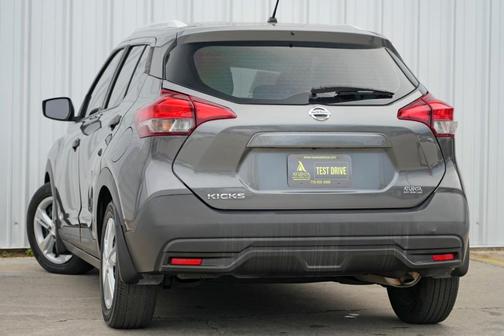 2019 Nissan Kicks S
