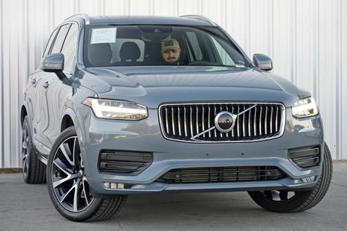 2020 Volvo XC90 T6 Momentum 6 Passenger