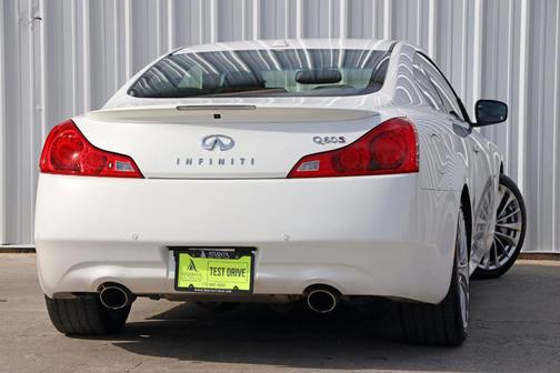 2014 INFINITI Q60 Sport