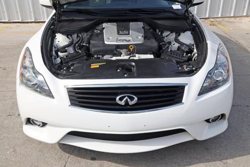 2014 INFINITI Q60 Sport