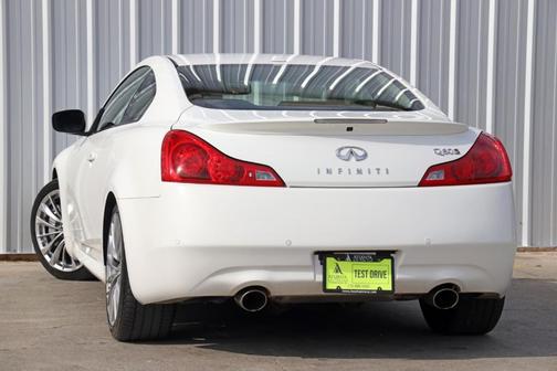 2014 INFINITI Q60 Sport