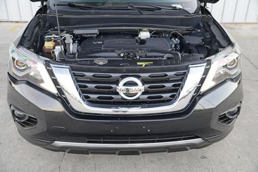 2020 Nissan Pathfinder SV