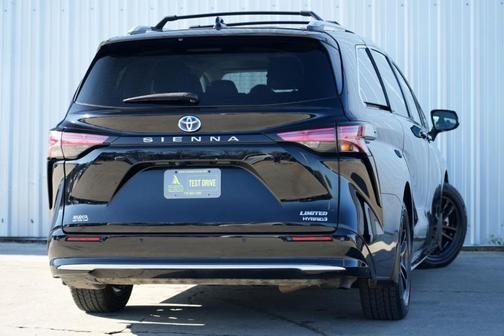 2022 Toyota Sienna Limited