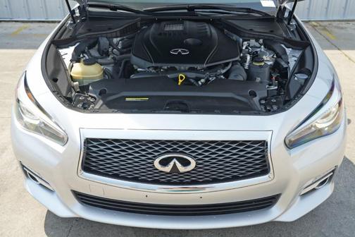 2016 INFINITI Q50 Base