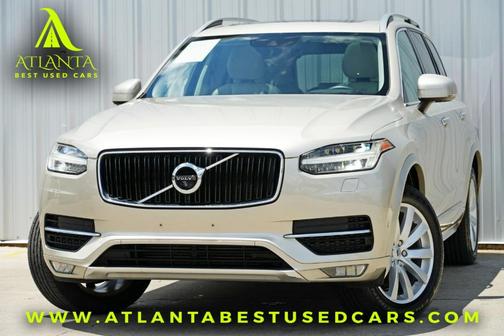 2016 Volvo XC90 T6 Momentum