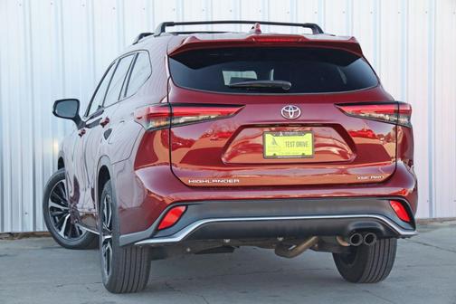 2022 Toyota Highlander XSE