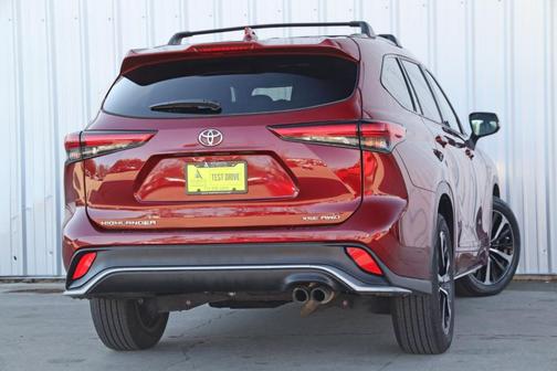 2022 Toyota Highlander XSE