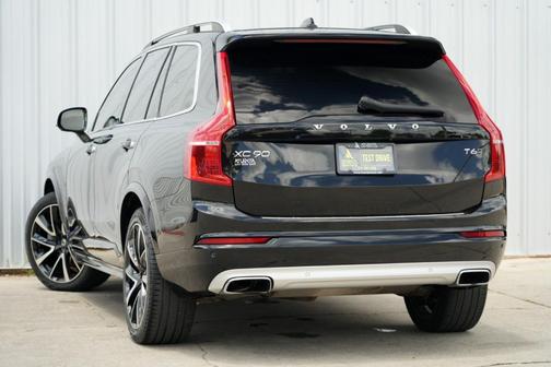 2019 Volvo XC90 T6 Momentum