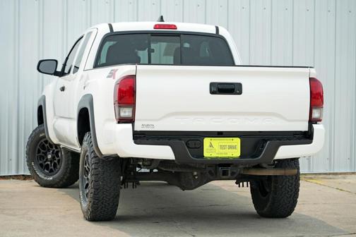2022 Toyota Tacoma SR