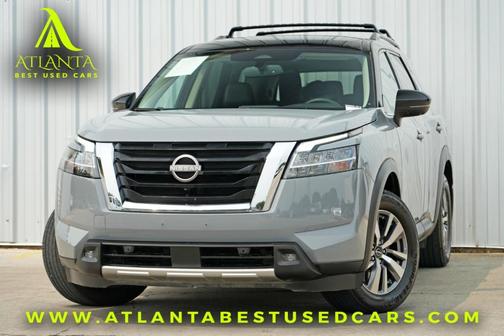 2022 Nissan Pathfinder SL