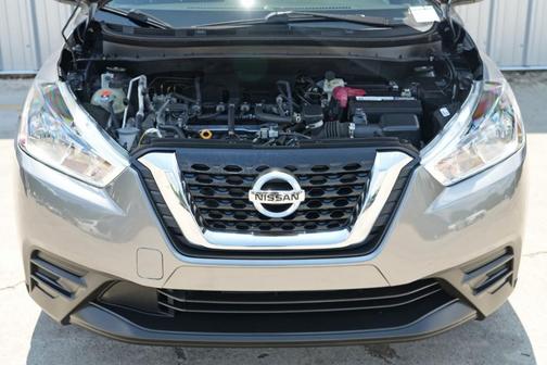 2019 Nissan Kicks S