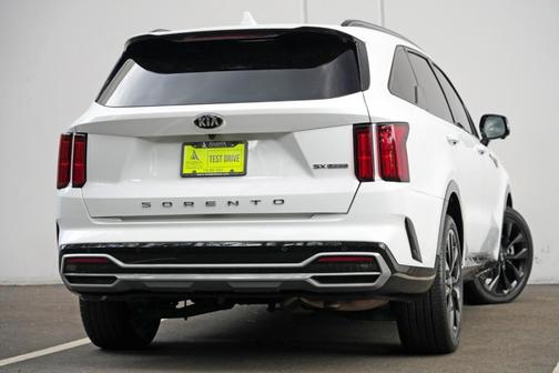 Glacial White Pearl 2021 Kia Sorento SX Prestige