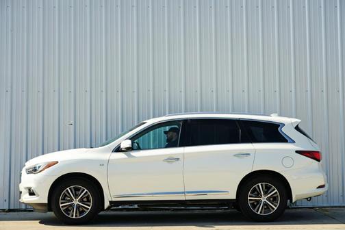 2016 INFINITI QX60 Base
