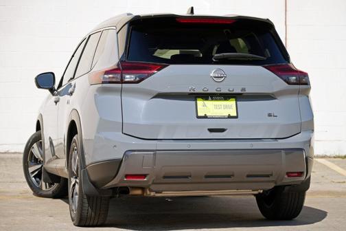Boulder Gray Metallic 2024 Nissan Rogue SL