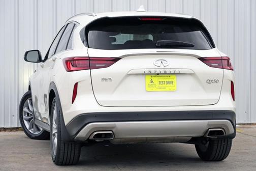 2022 INFINITI QX50 Luxe