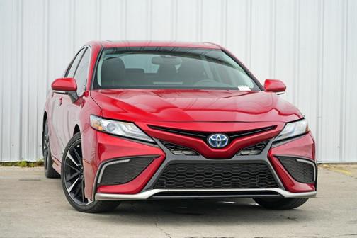 2024 Toyota Camry Hybrid XSE