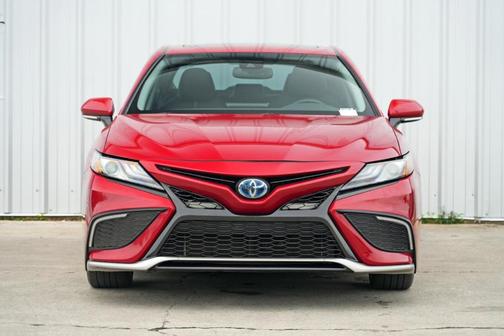2024 Toyota Camry Hybrid XSE