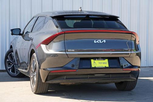 2023 Kia EV6 Wind