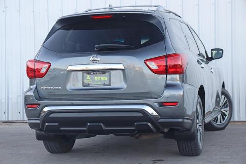 2020 Nissan Pathfinder S