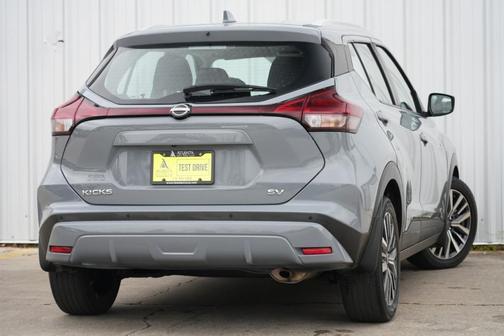 2022 Nissan Kicks SV