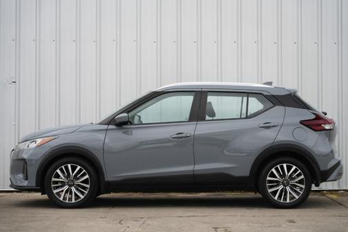 2022 Nissan Kicks SV