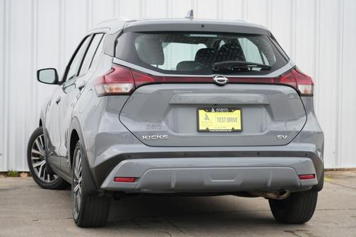 2022 Nissan Kicks SV