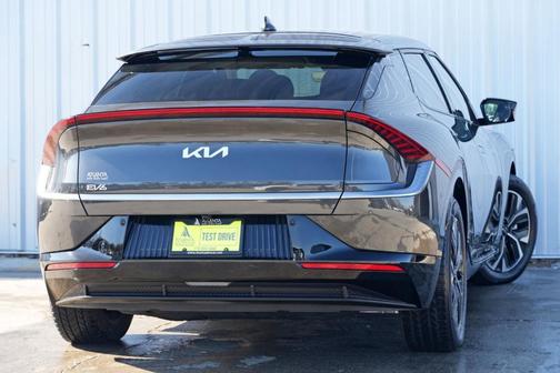 2022 Kia EV6 Wind