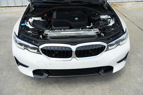 2020 BMW 330 i