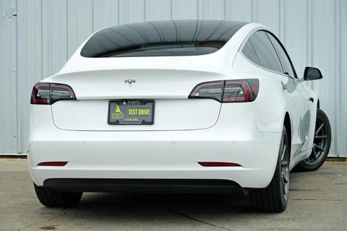 2019 Tesla Model 3 Mid Range